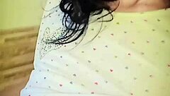 um introducing my little 18+ hairy pussy an natural body feels so good