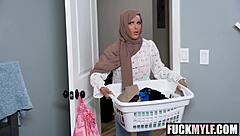 magic remote unzips muslim babe jesse pony for fun