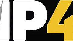 Shy brunette, wanna fuck me in the toilet?