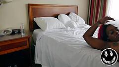 Imani’s Seductive Feet Worship While Fucking to Footjob Cumshot!