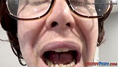 Newbie amateur sucks nerd cock