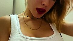 malls heat up with seductive fingering shows