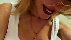 malls heat up with seductive fingering shows