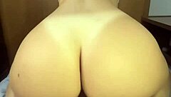 Bubble butt girlfriend rides reverse cowgirl passionately