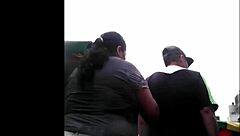 Peruvian beauty shops with sexy curves on display