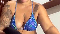 Exhibiting Body Makes Cocks Rock Hard And Dripping!