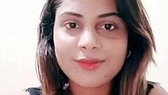 Indian babe shakes big ass and tits in naughty sexy sucking dance