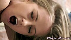 euro babe's fingers plunge deep in erotic solo climax