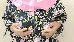 sexy amateur arab girl in hijab toys big pussy solo?