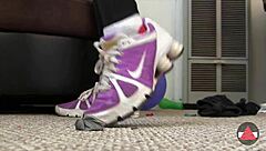 Strutting in sneakers outdoors 👟🌿