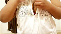 Kolkata Babe's Sexy Boobs Bounce Temptingly