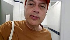 Hey wanna cruise waterloo east toilets for action