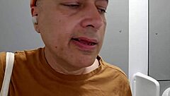 Hey wanna cruise waterloo east toilets for action