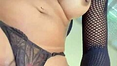 Ninfomanica collapses from multiple pussy orgasms