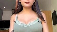 Mature Women Flash Cunt Ass Crack!