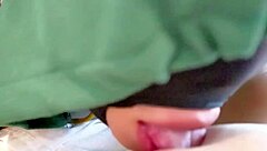 thai housewife 69 licks pussy till mouth floods