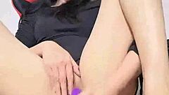 come fuck my squirting pussy till it's overflowing with cum