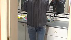 Wow check this great cumshot on milf's wonderful ass jeans still on dual cams