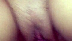 venezuelan babe overflowing with creamy flow juices