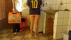 Housewife pays repairman with her wet pussy licking