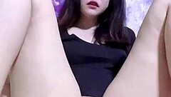 Amateur solo masturbation unleashes massive squirt!