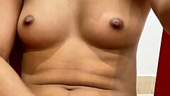 i'm shaking showing my juicy latina body to orgasm