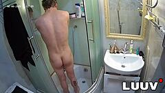 luuv showers quick before cam sex session