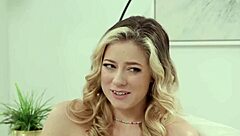 i love licking milf pussy and teen cock equally 😋👅