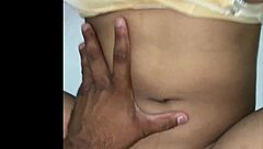 hot srilankan girlfriend bathroom sex tape leaked?