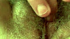 i masturbate my hairy mommy pussy intensely