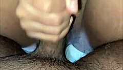 hot srilankan girlfriend bathroom sex tape leaked?