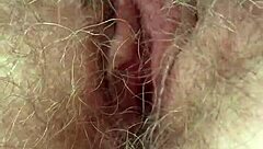 i masturbate my hairy mommy pussy intensely