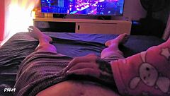 Madrasta delivers long nails handjob to explosive orgasm pov