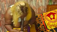 i can't stop fingering my shaved pussy on camera today