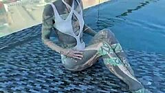 Hey, roof pool bikini model needs wild Pattaya ride!