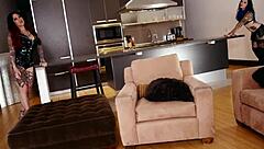 Jenevieve Hexx Vinyl Vixon double blowjob swallow