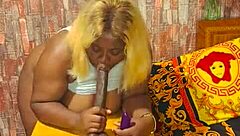 i can't stop fingering my shaved pussy on camera today