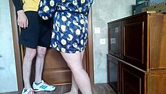 Mature Milf Handjobs Virgin Courier to Cum Explosion