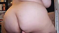 Chubby homemade bbw shakes ass riding dildo torso