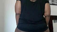 thick juicy milf ass cheeks clap hard