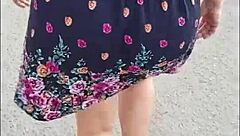 street whore's upskirt reveals curvy latina assets