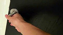 mi vecina me folla duro en cowgirl por ayuda