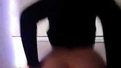 Girlfriend bounces juicy ass perfectly on thick cock at home