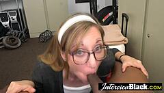 Agent tempted by sneaky blowjob