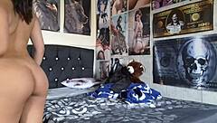 Chupa mi verga dios! Morrita legal barely takes rough pounding!