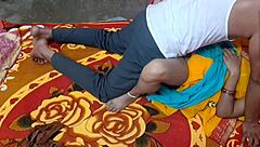 bhabhi creampied romantically on floor by older lover