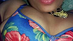 i sat my indian desi girlfriend on thick cock ridin it hard n wild