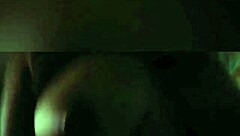 tetas grandes naturales rebotando en vaquera gimiendo alto con vecinos cerca