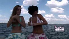 hey, did you catch me flashing tits campus?