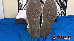 cassandra cain: clean worship my sneakers now